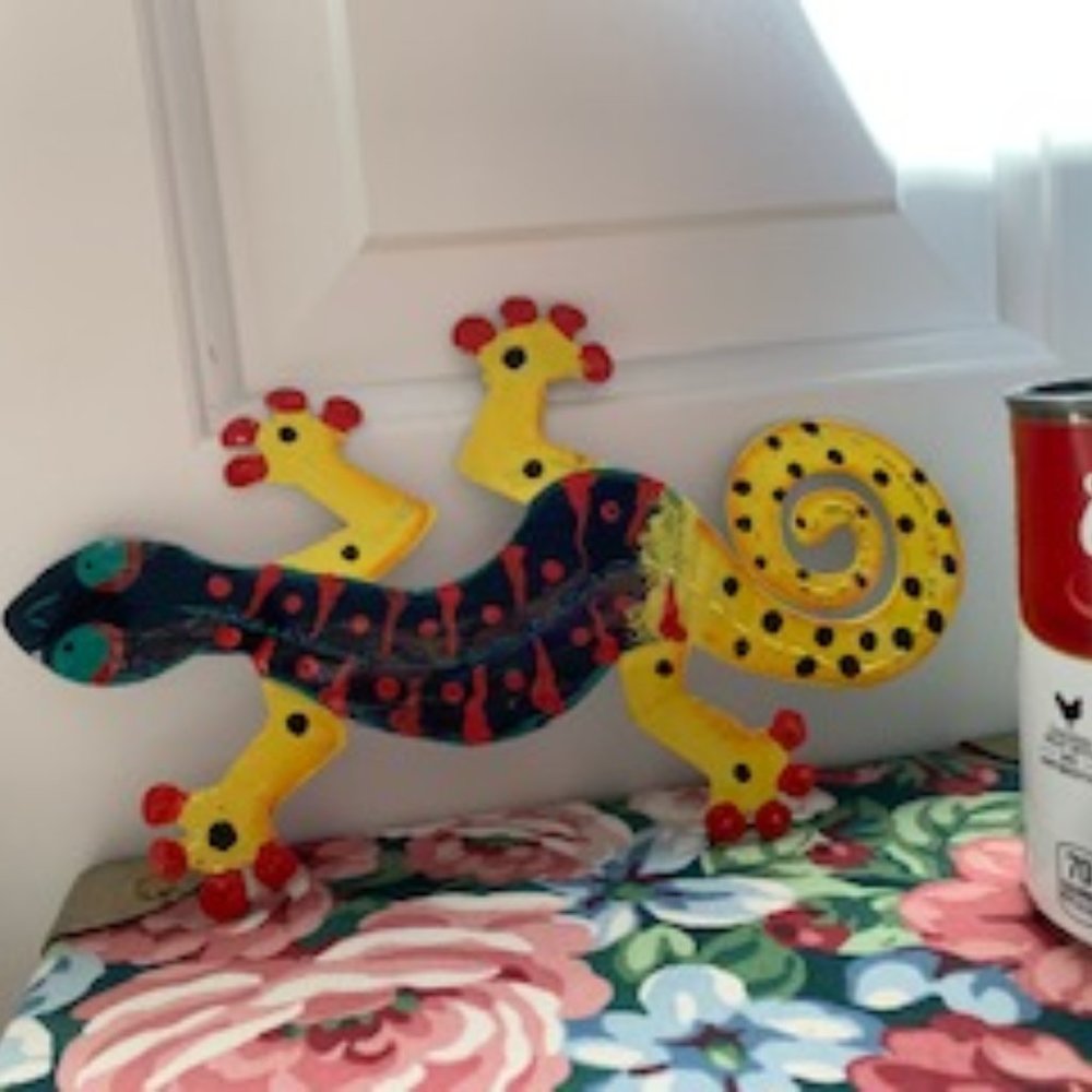 Metal hand-painted Gecko